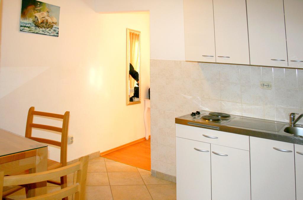 Rooms And Apartments Emily Split Extérieur photo
